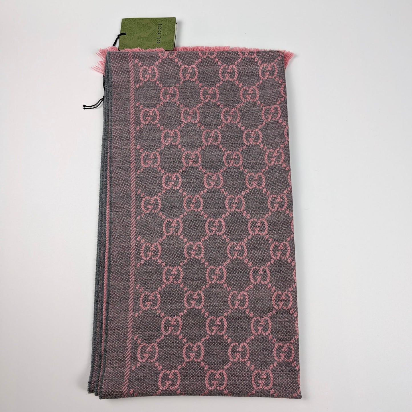 gucci-sciarpa-lana-gg-rosa-grafite