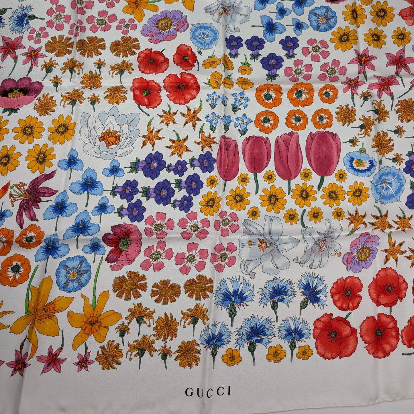 gucci-carre-seta-flora-bianco