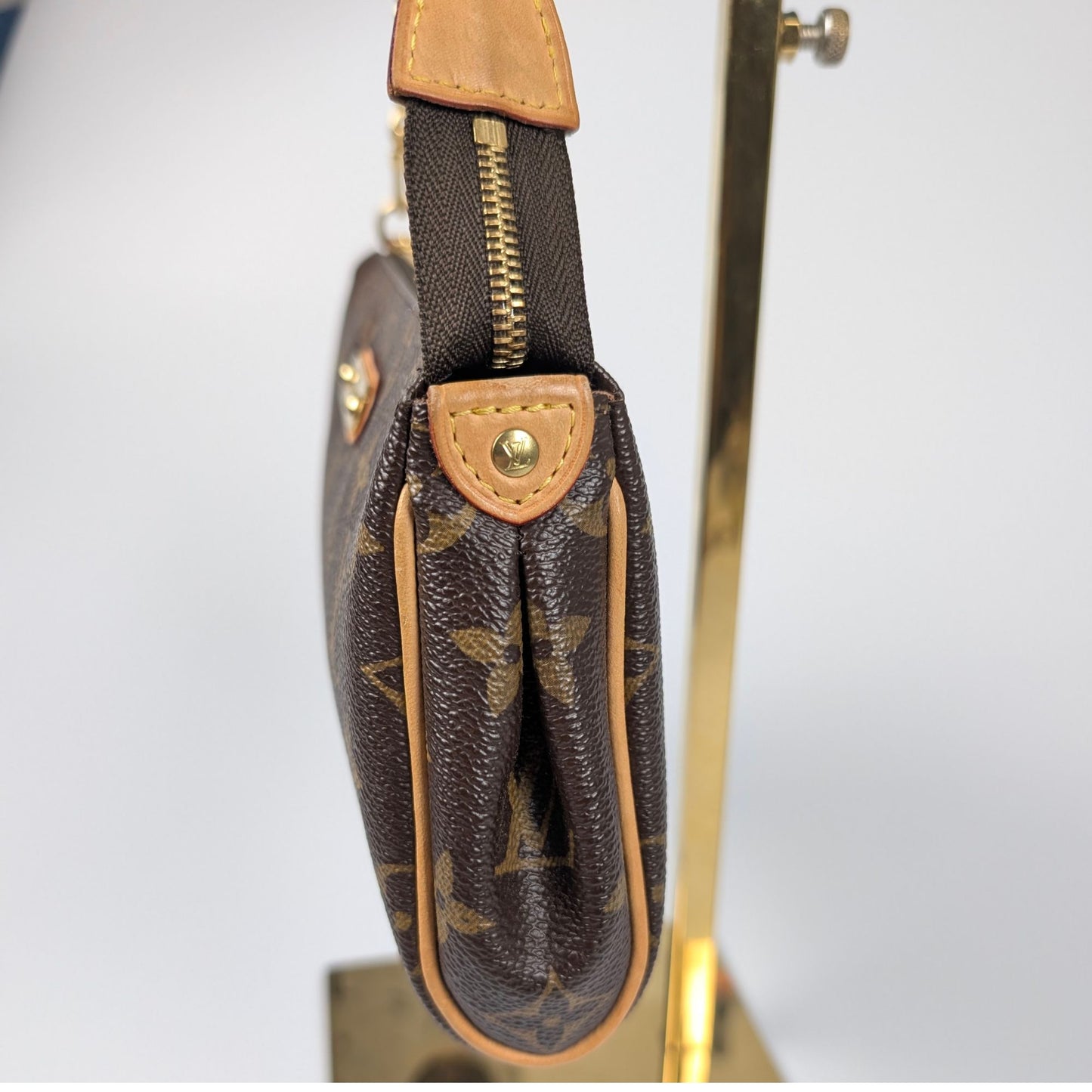 louis-vuitton-pochette-eva-monogram