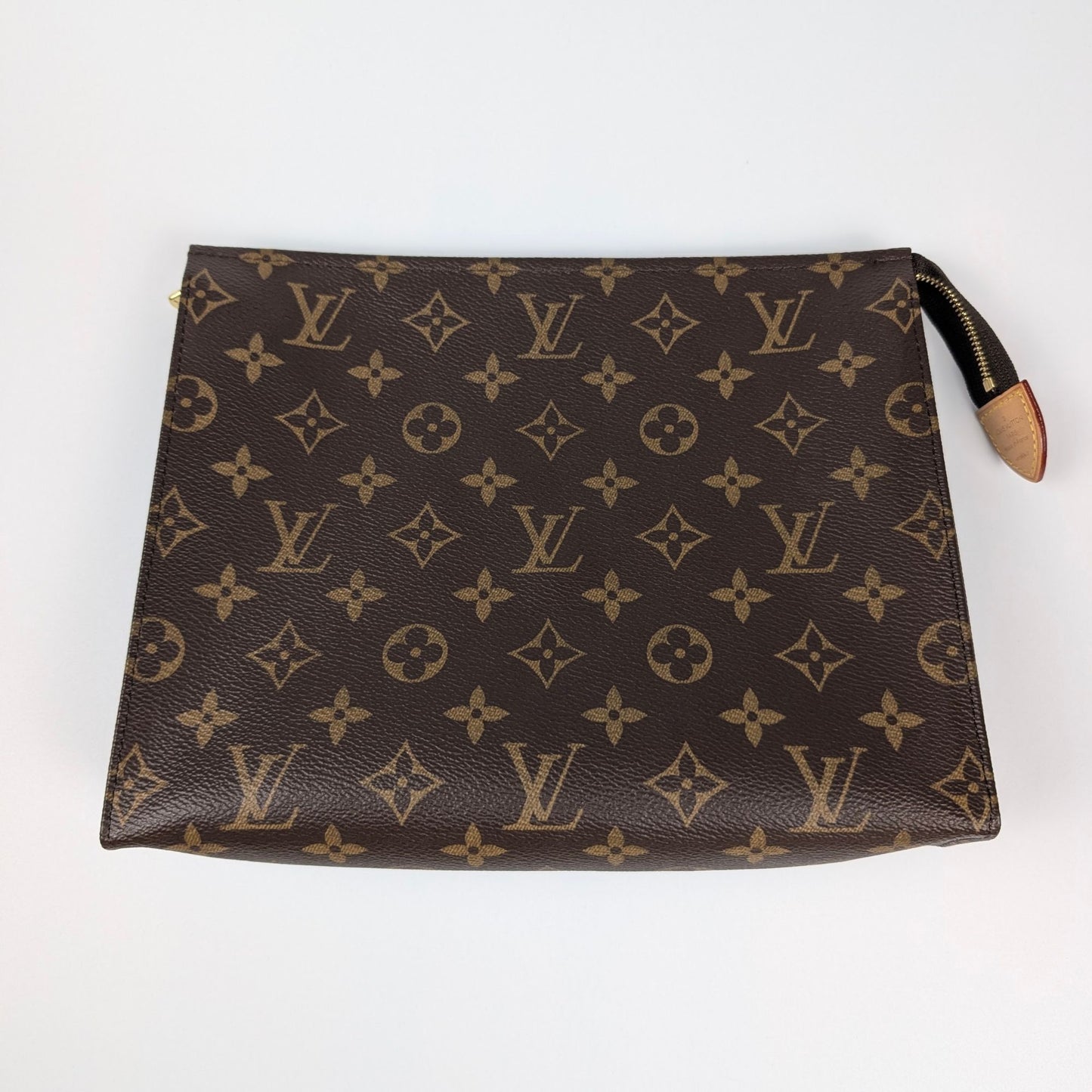 Louis Vuitton Trousse Toilette 26