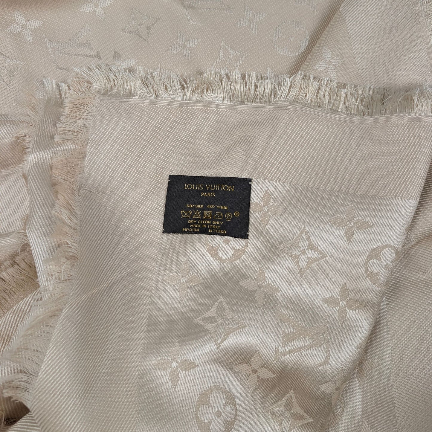 Louis Vuitton Scialle Monogram Beige