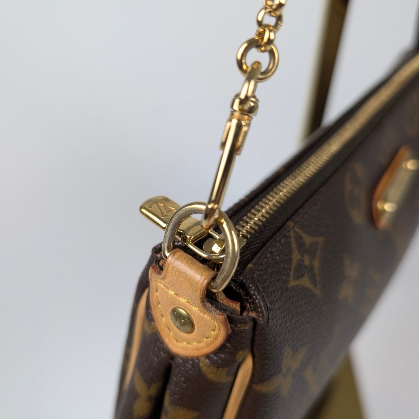 louis-vuitton-pochette-eva-monogram