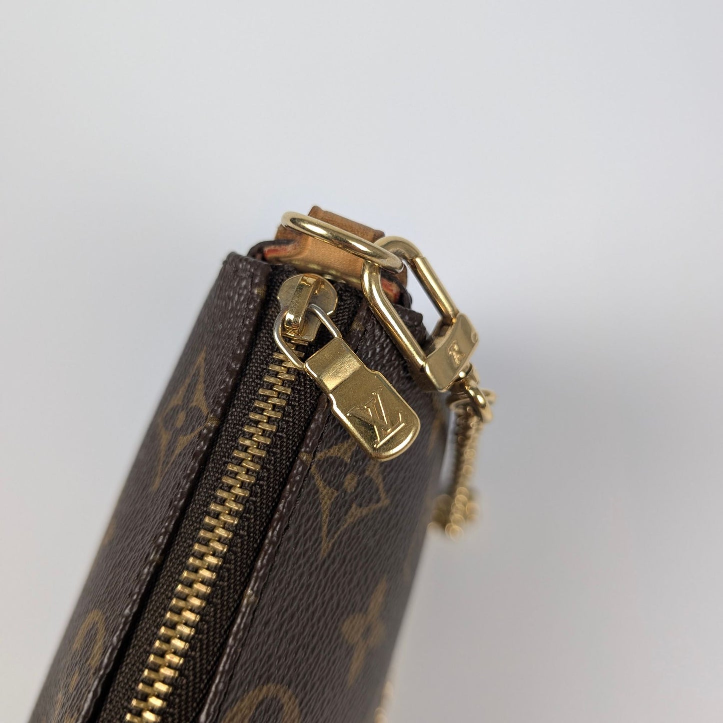 Louis Vuitton Pochette Eva Monogram