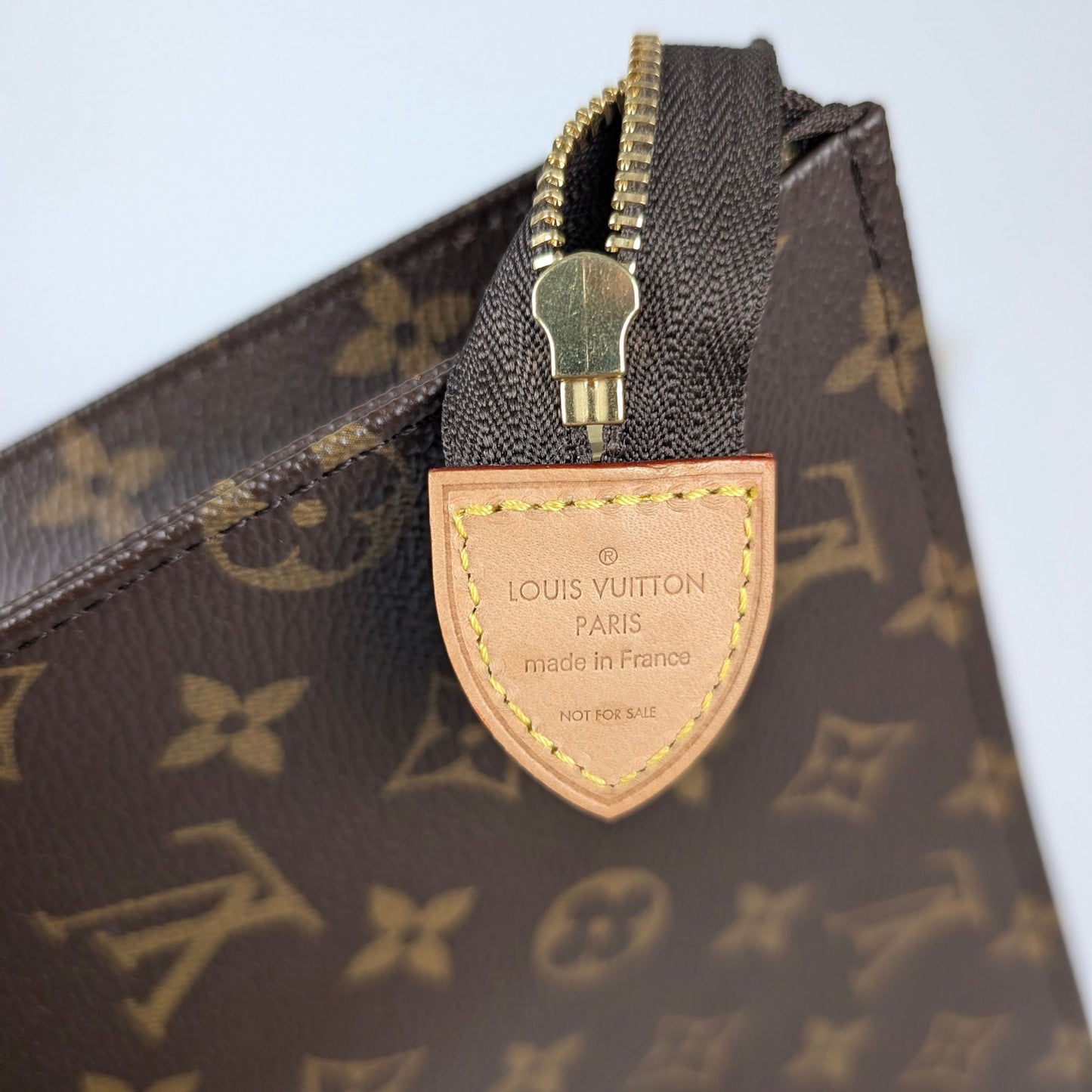 Louis Vuitton Trousse Toilette 26